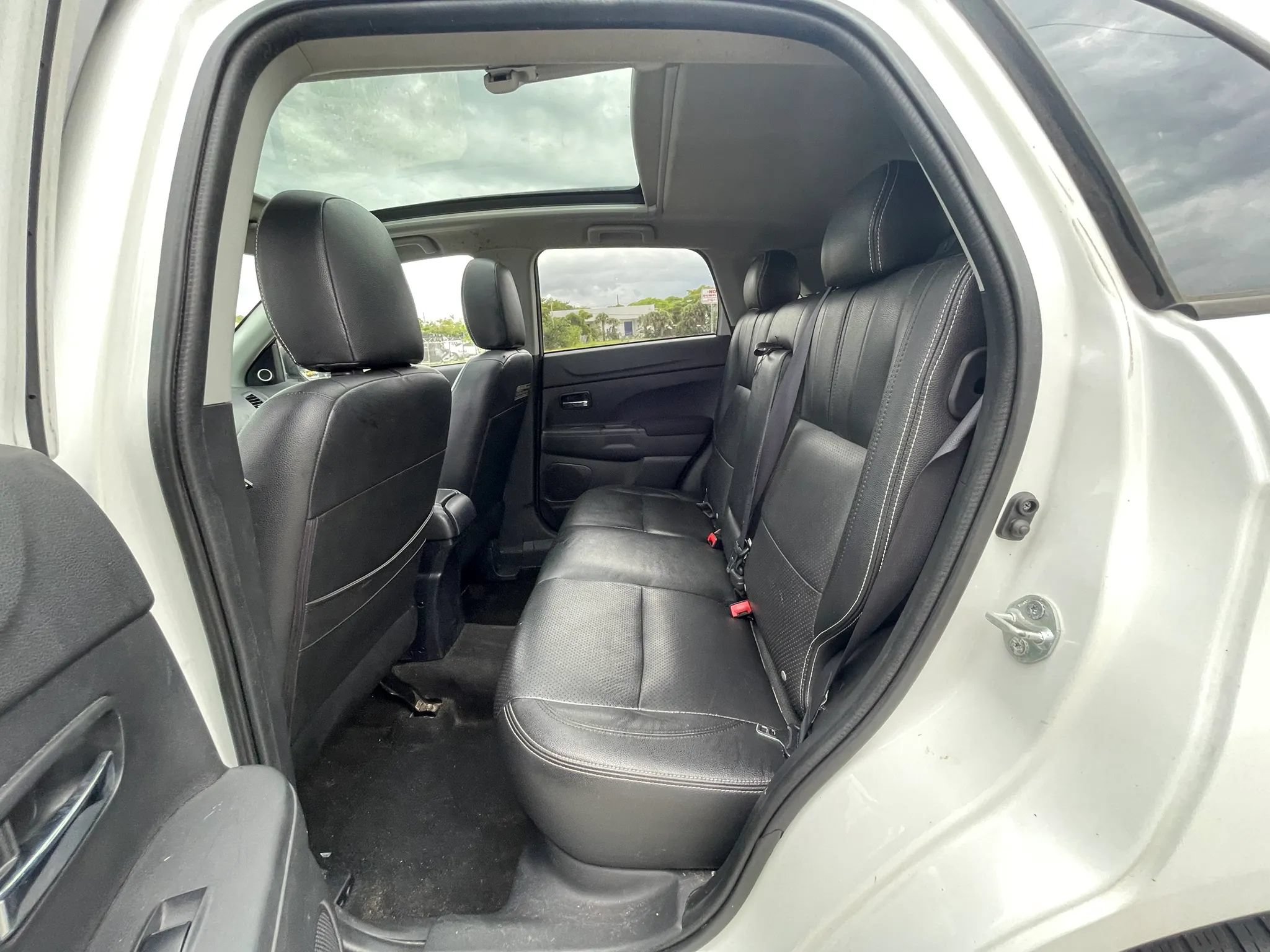 Used 2012 Mitsubishi Outlander Sport SE FWD image 29