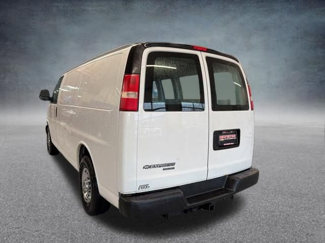 Used 2014 Chevrolet Express 2500 RWD image 9