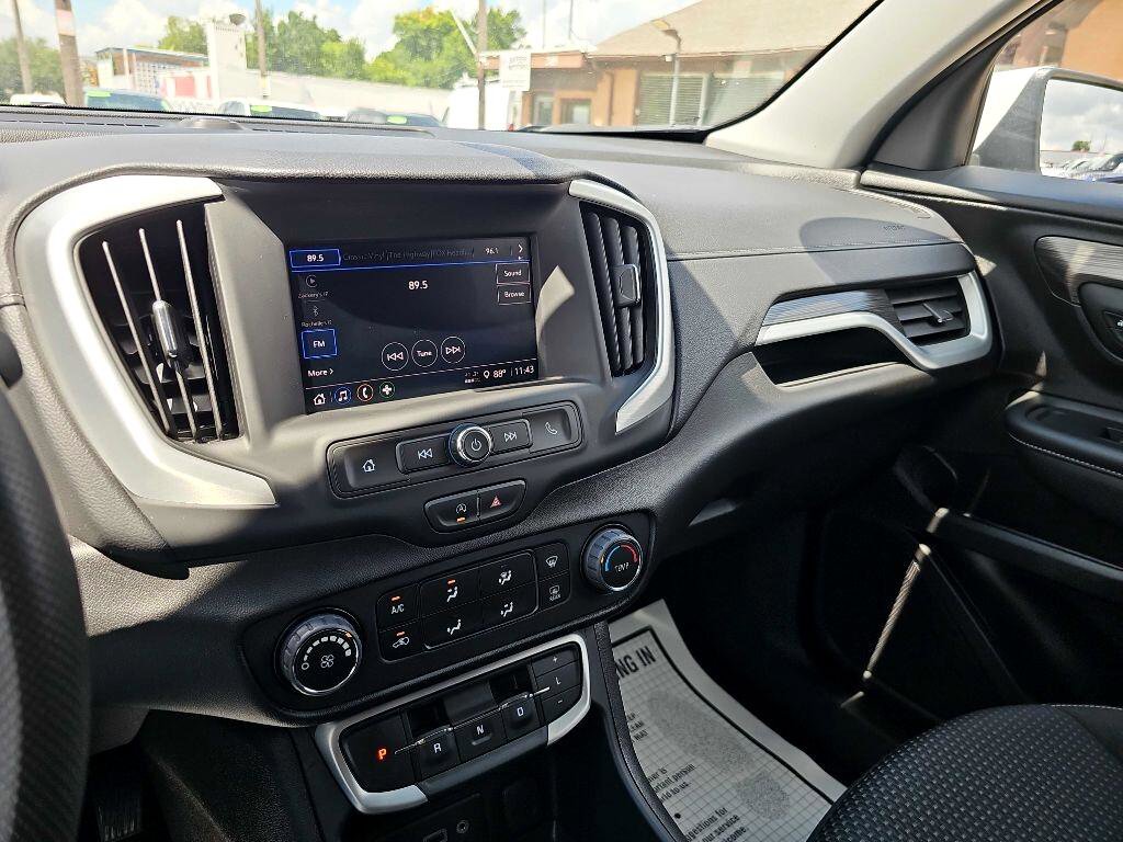 Used 2024 GMC Terrain SLE image 19