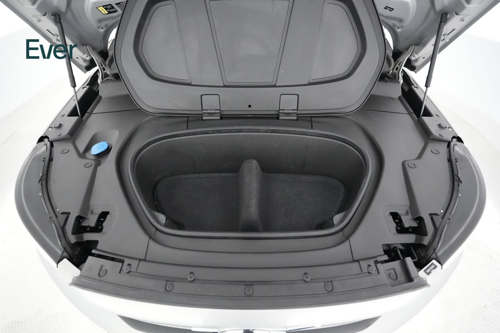 Used 2023 Volvo XC40 Recharge Plus AWD/4WD image 28