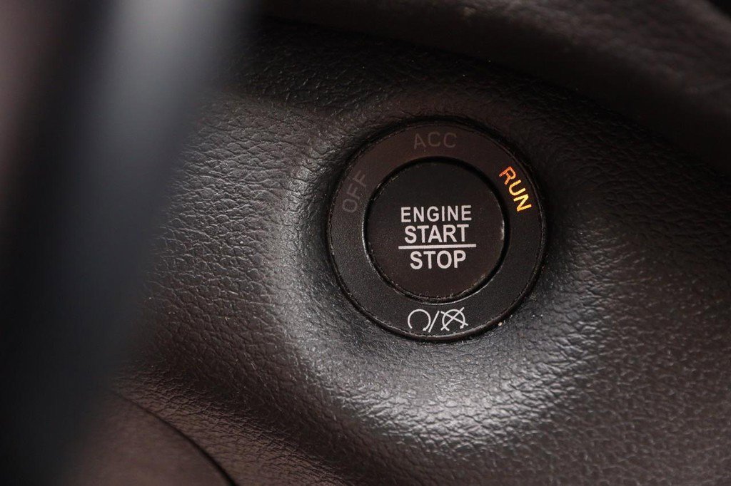 Used 2021 Jeep Cherokee Latitude Lux w/ Sun & Sound Group image 12