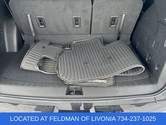 Used 2023 Chevrolet Traverse Premier image 35