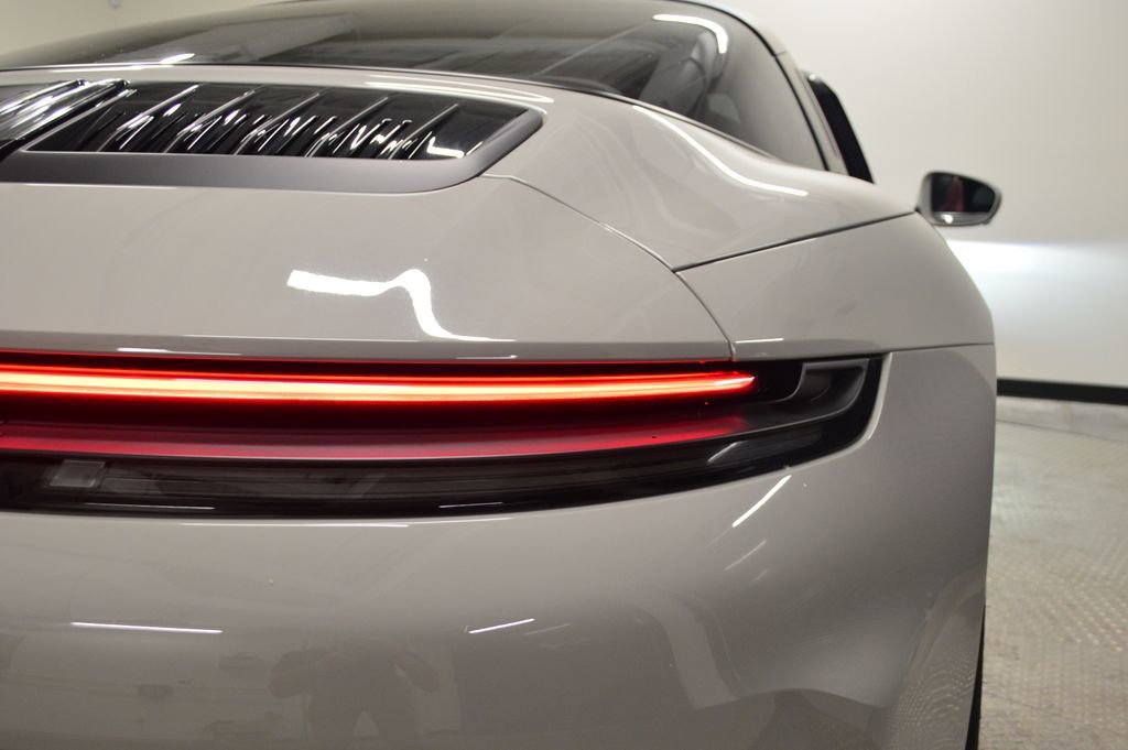 Certified 2025 Porsche 911 Targa 4 GTS AWD/4WD image 12