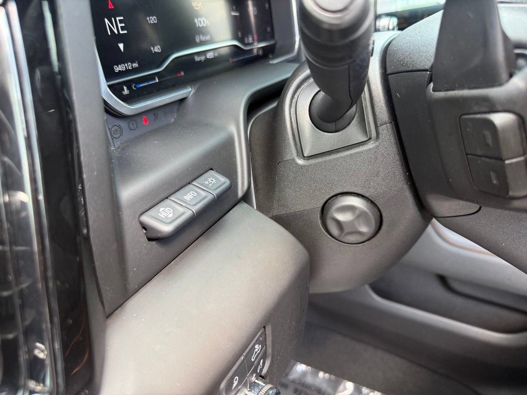 Used 2022 GMC Sierra 1500 AT4 w/ AT4 Premium Package AWD/4WD image 8