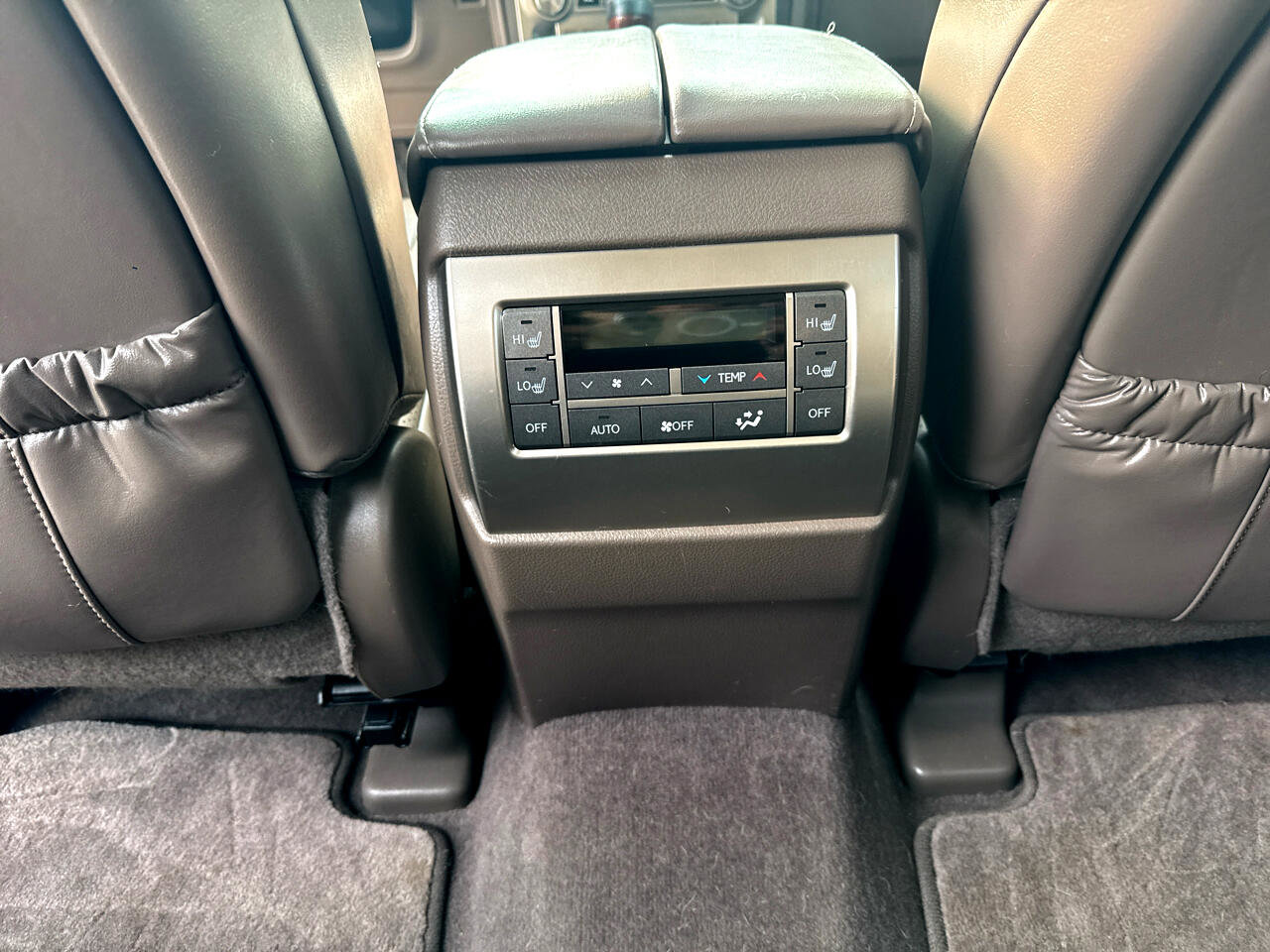 Used 2018 Lexus GX 460 Luxury w/ Preferred Accessory Package image 16