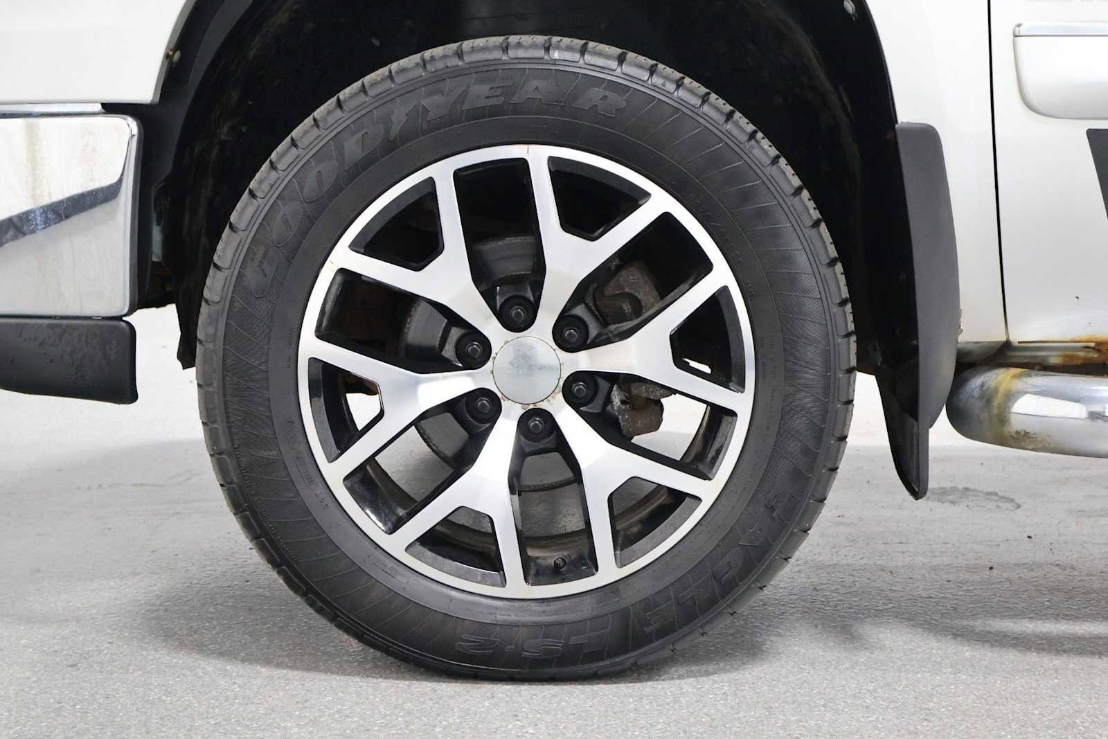 Used 2010 GMC Sierra 1500 SLT AWD/4WD image 35