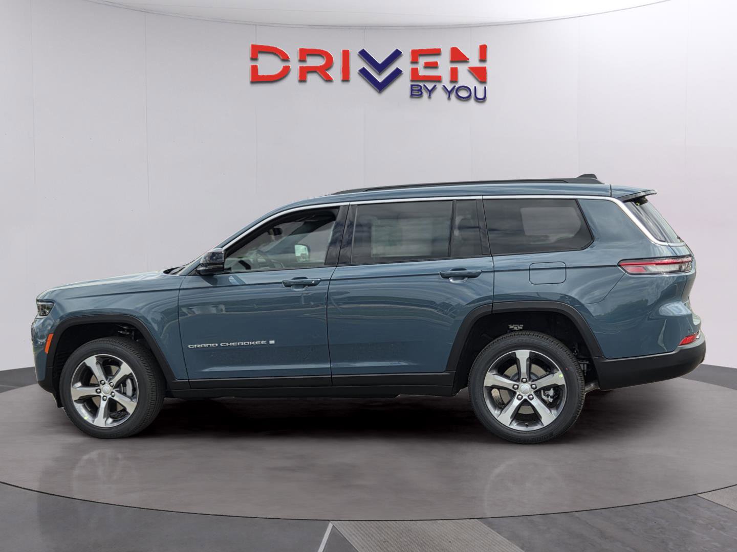 New 2026 Jeep Grand Cherokee L Limited image 2