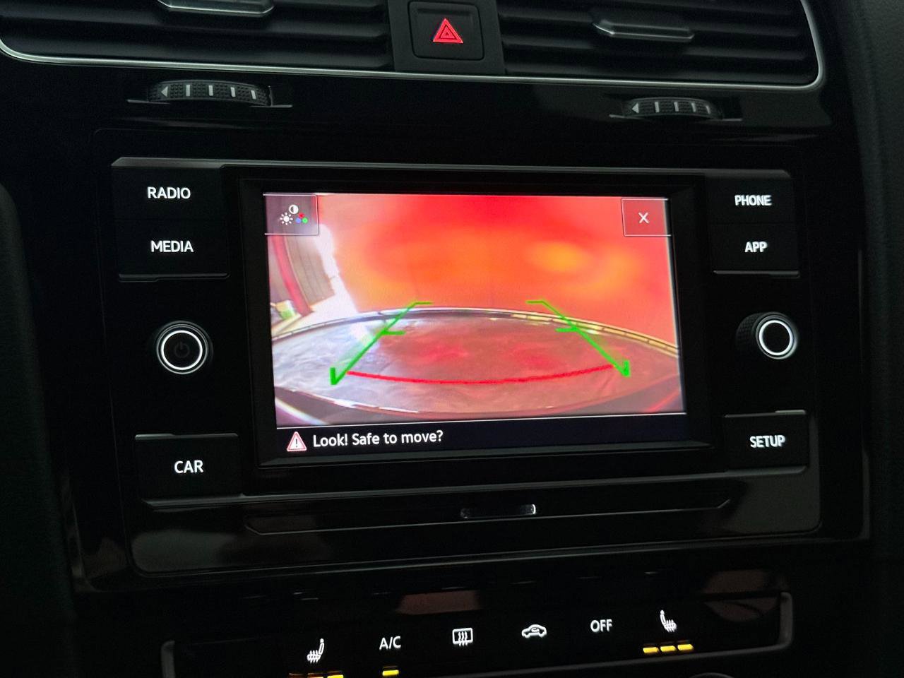 Used 2019 Volkswagen GTI SE FWD image 32