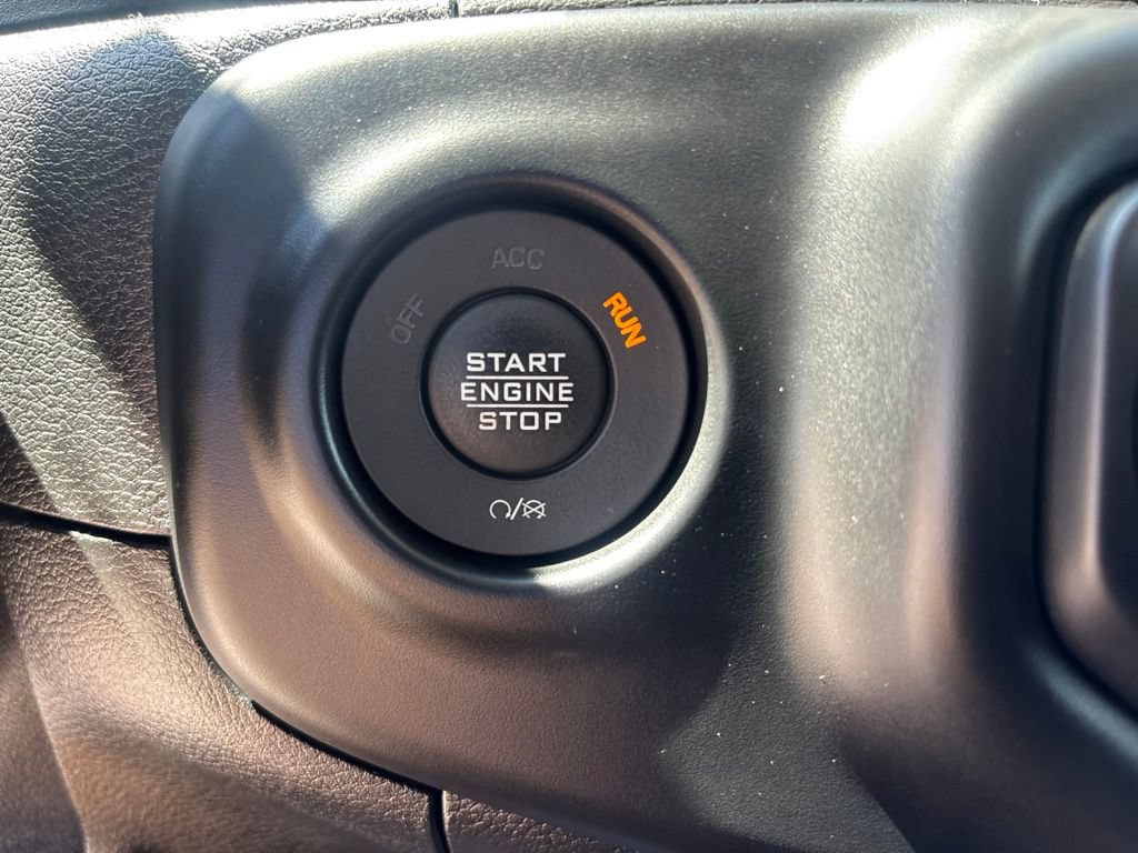 Certified 2021 Jeep Wrangler Unlimited Sahara w/ Cold Weather Group AWD/4WD image 13
