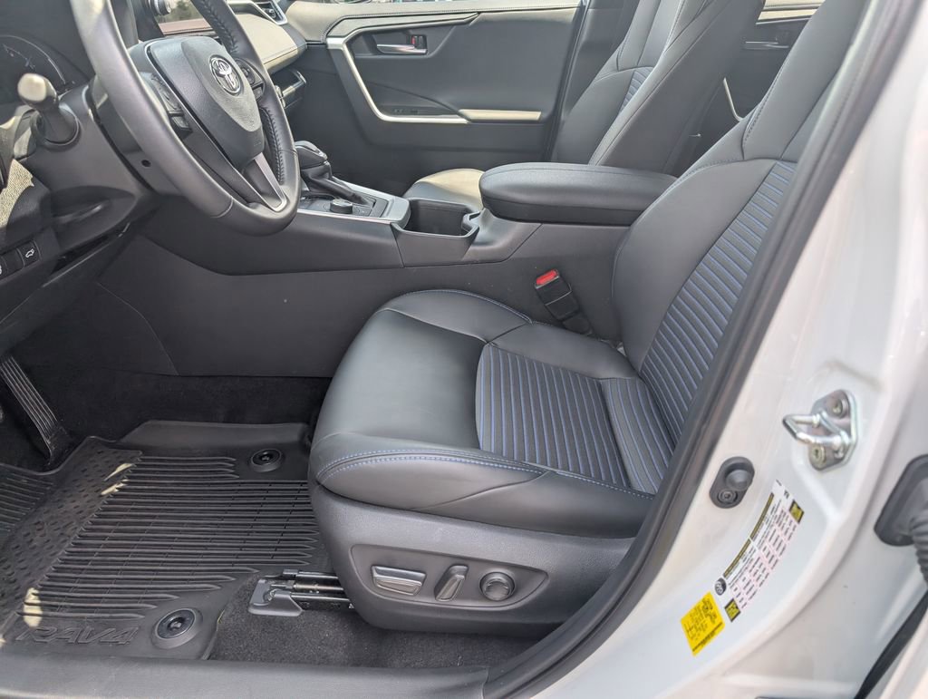 Used 2025 Toyota RAV4 XSE w/ Weather Package AWD/4WD image 12