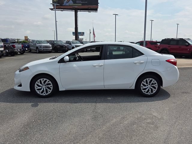 Used 2018 Toyota Corolla LE FWD image 4
