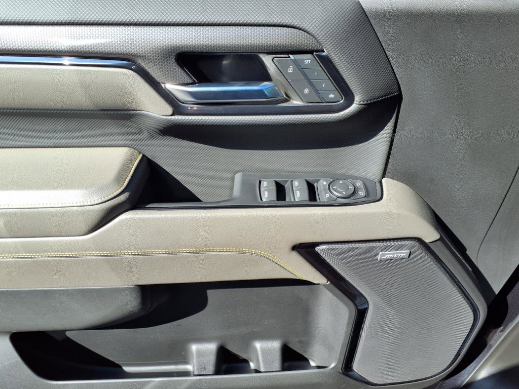 Used 2024 Chevrolet Silverado 1500 ZR2 w/ Technology Package image 16