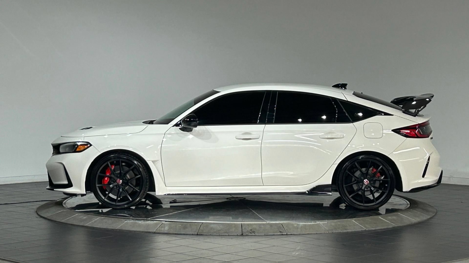 Used 2025 Honda Civic Type R image 6