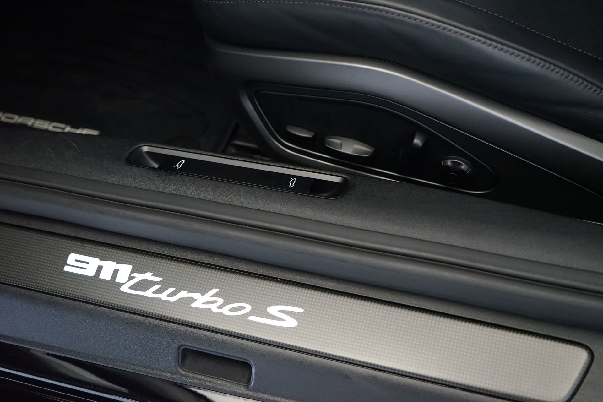 Used 2021 Porsche 911 Turbo S AWD/4WD image 29