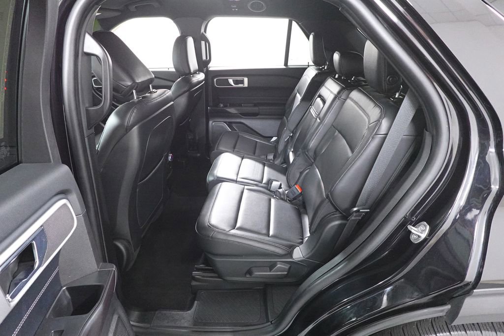 Certified 2020 Ford Explorer XLT w/ Equipment Group 202A image 23