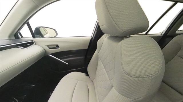 Certified 2022 Toyota Corolla Cross LE image 30