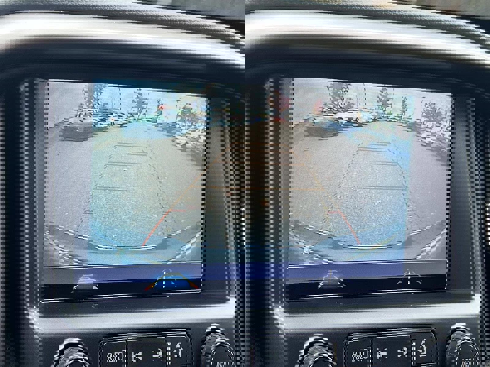 Used 2018 Chevrolet Colorado Z71 image 32