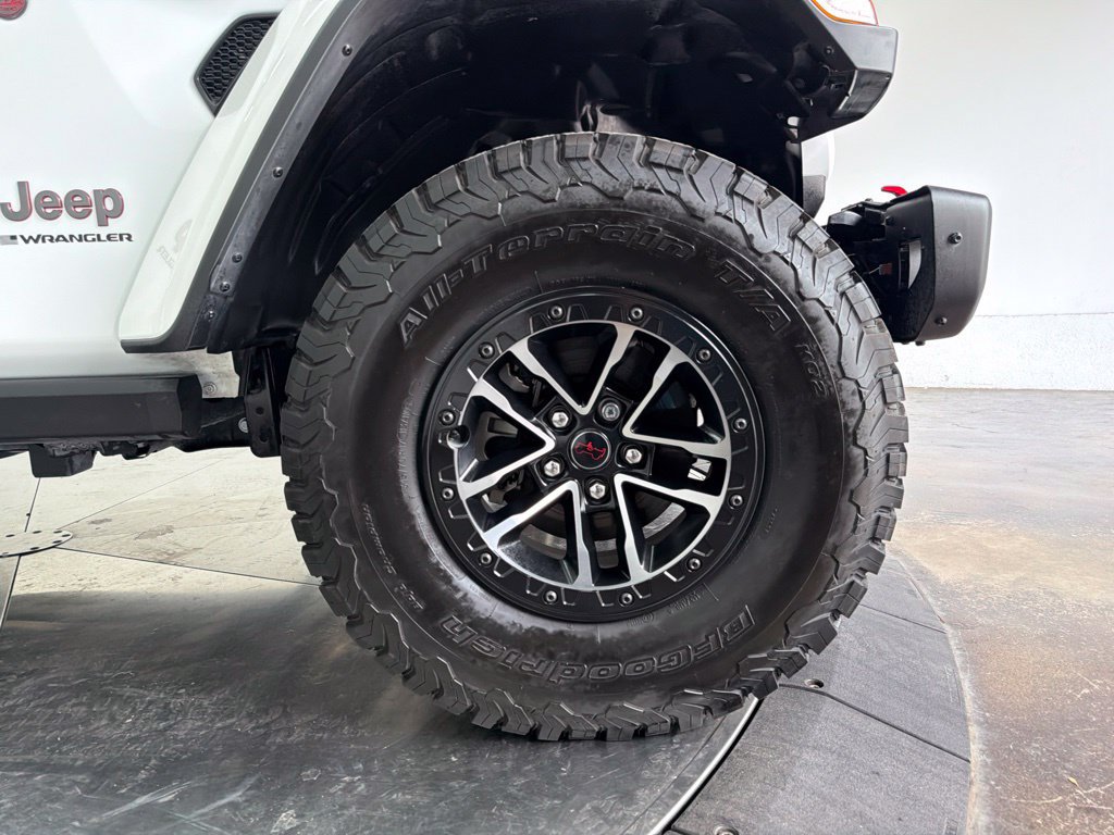 Used 2024 Jeep Wrangler Unlimited Rubicon AWD/4WD image 9