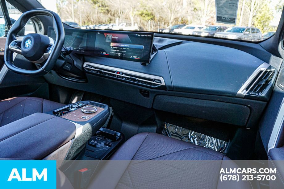 Used 2022 BMW iX xDrive50 w/ Convenience Package image 24