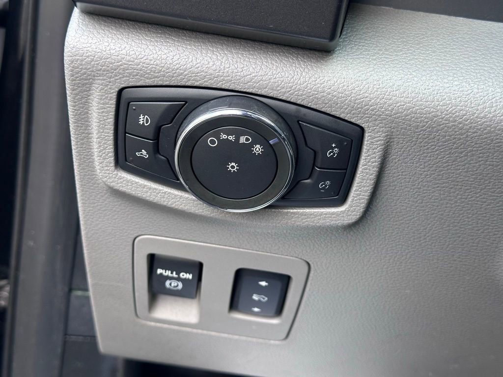 Used 2017 Ford F150 XLT w/ Equipment Group 302A Luxury image 18