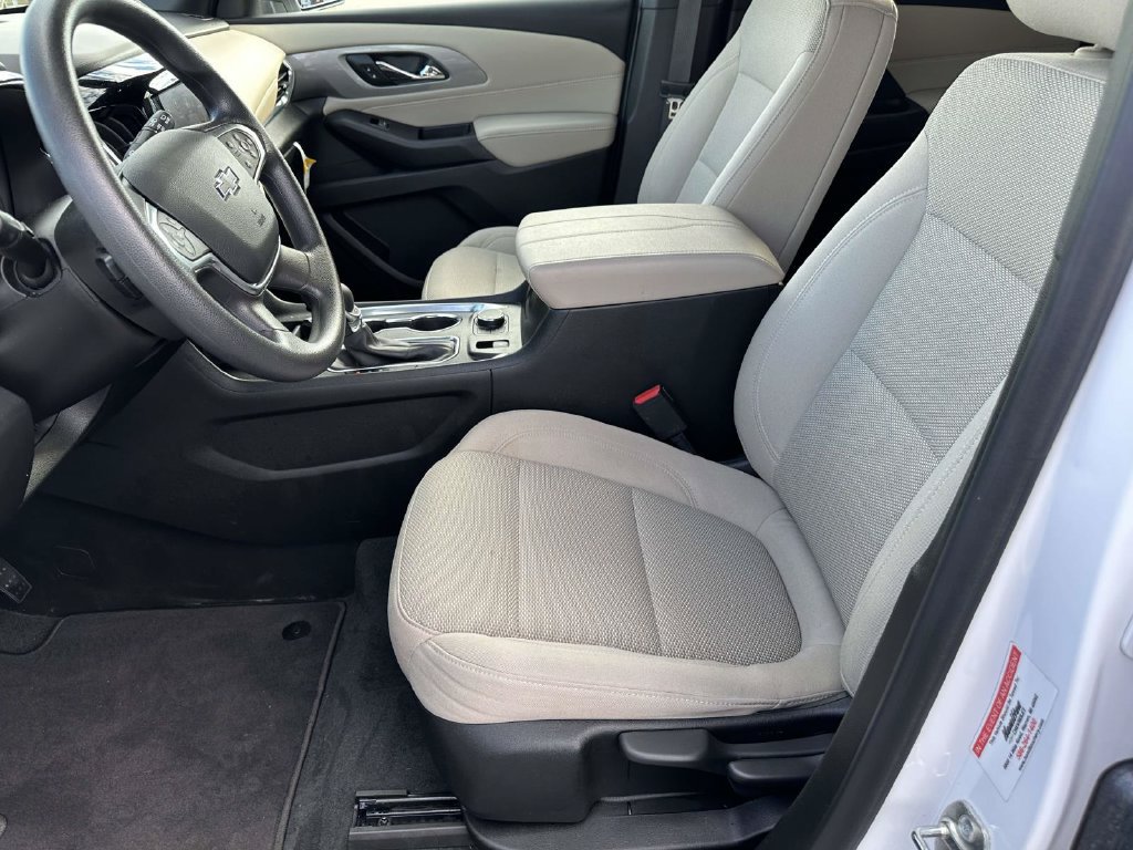 Used 2023 Chevrolet Traverse LS w/ Midnight/Sport Edition FWD image 17