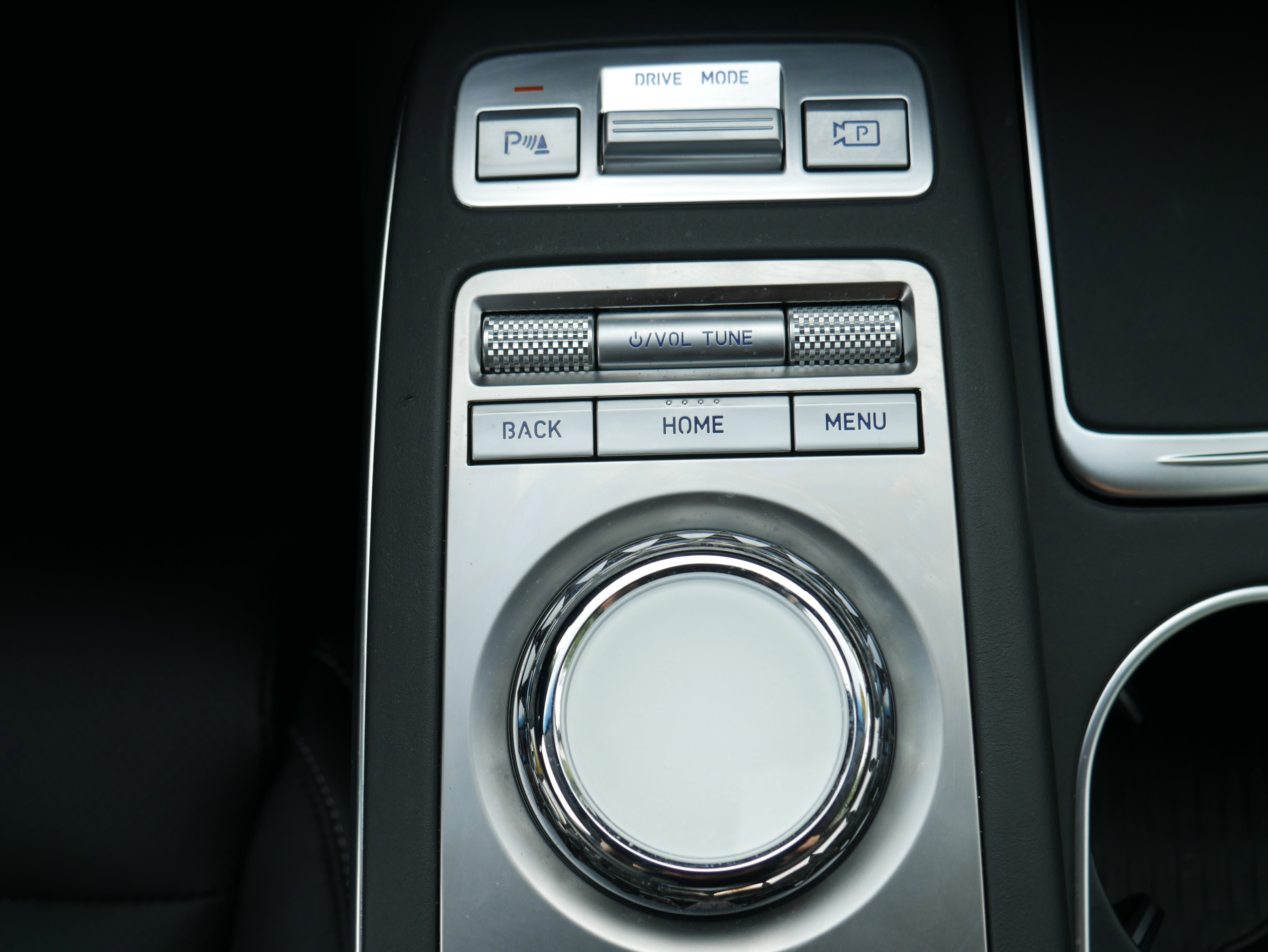 Certified 2025 Genesis GV70 2.5T image 20