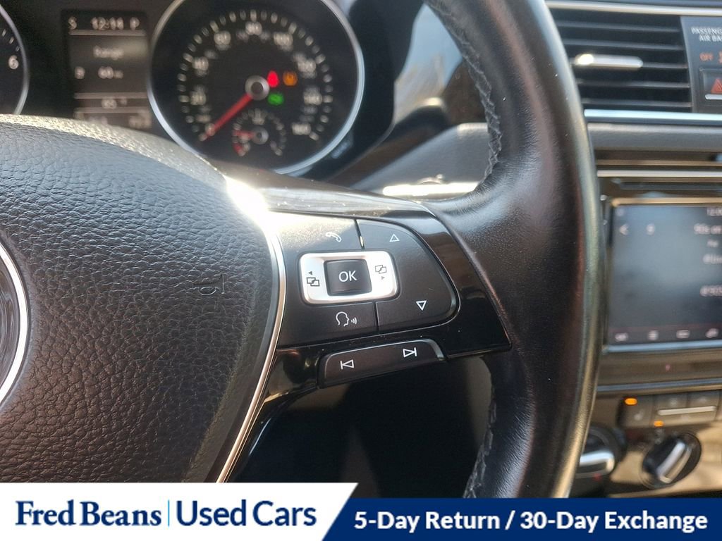 Used 2016 Volkswagen Jetta SEL FWD image 23