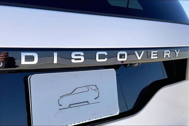 New 2026 Land Rover Discovery Limited Edition AWD/4WD image 9