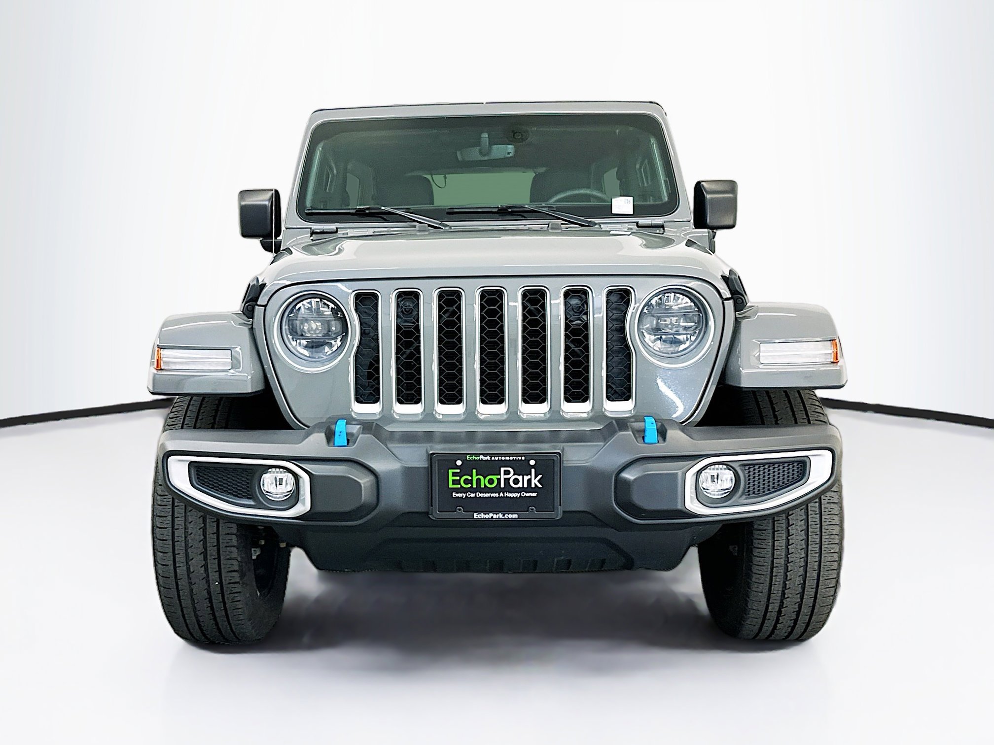 Used 2023 Jeep Wrangler Sahara image 2