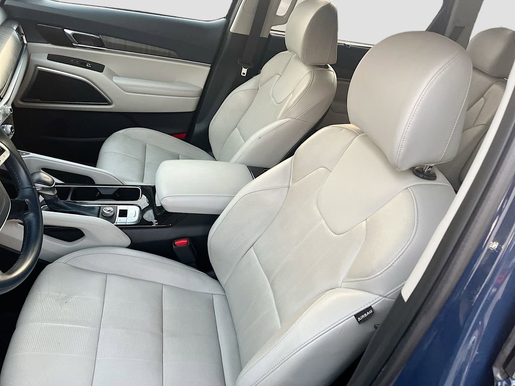 Used 2023 Kia Telluride EX w/ EX Captain's Chair Package FWD image 20