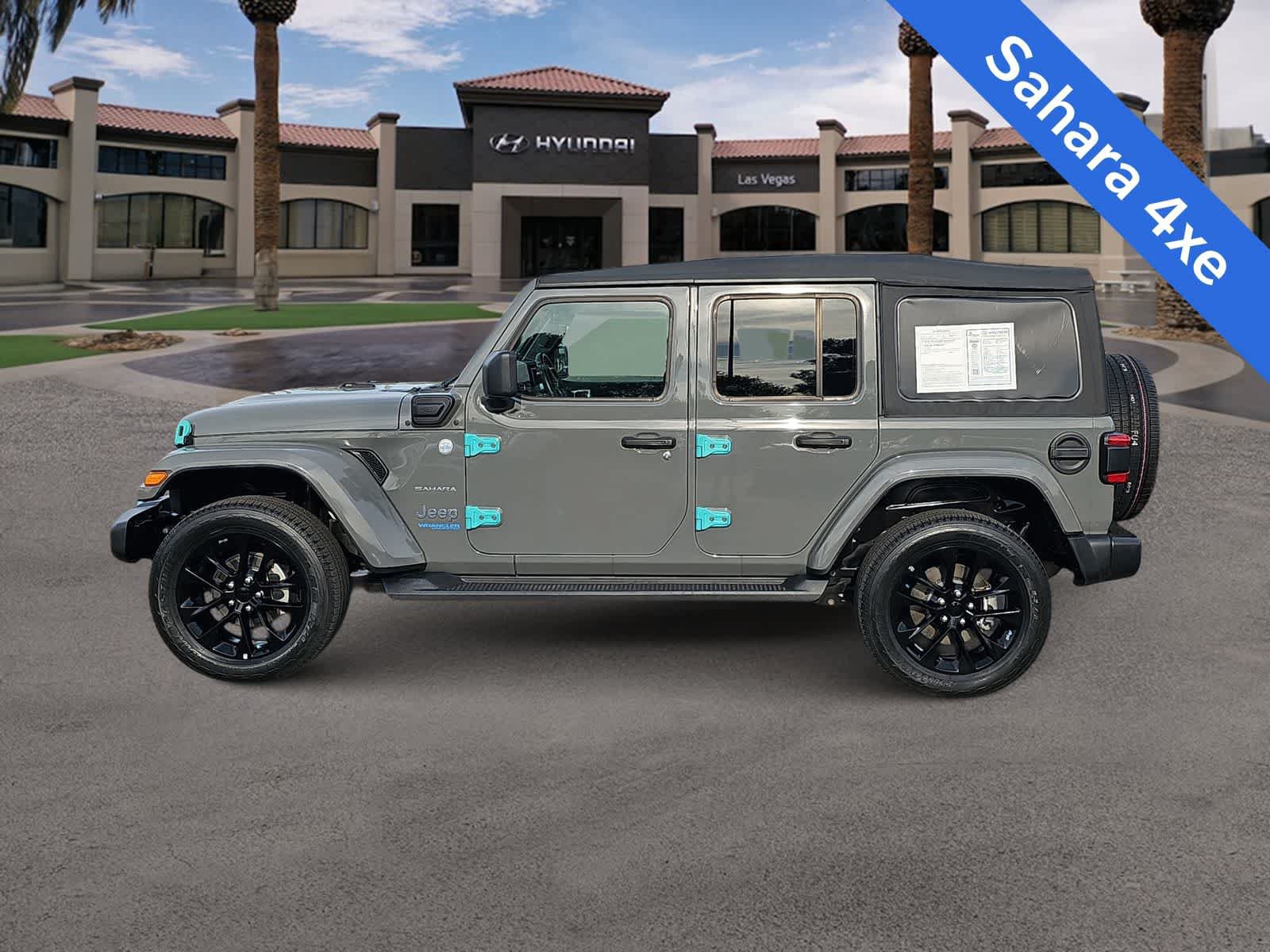 Used 2021 Jeep Wrangler Unlimited Sahara AWD/4WD image 5