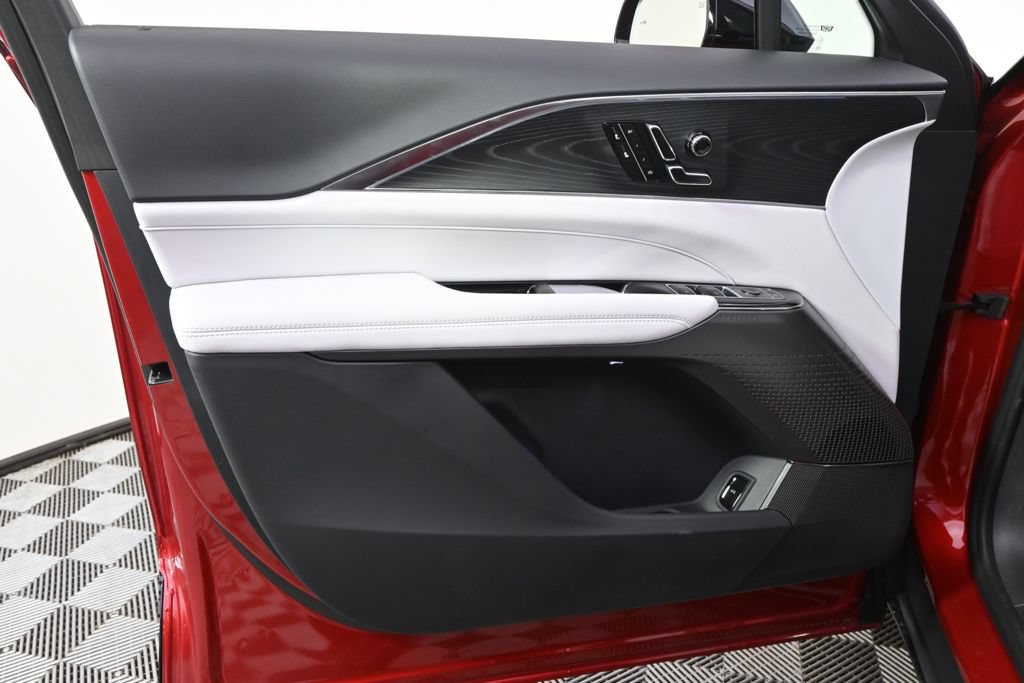 New 2026 Cadillac Lyriq Luxury w/ LPO, Floor Liner Package AWD/4WD image 22