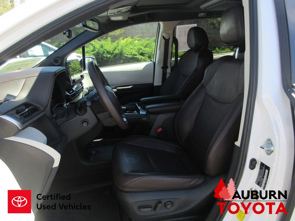 Certified 2023 Toyota Sienna Platinum image 26
