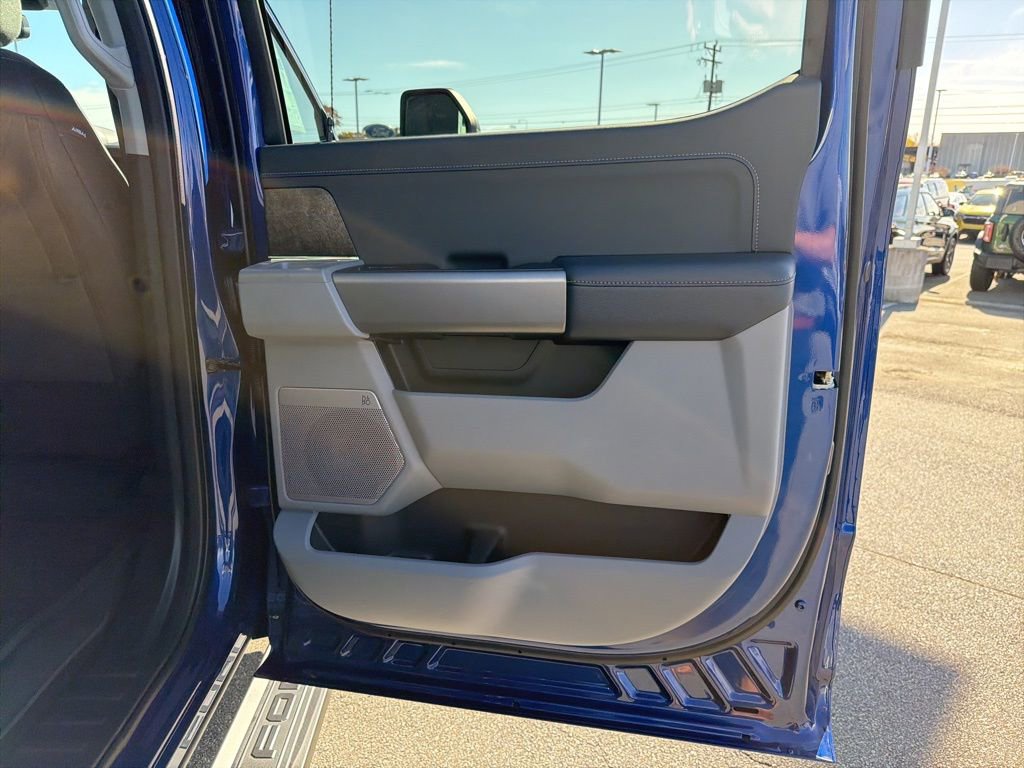 New 2026 Ford F250 XLT w/ XLT Premium Package image 19