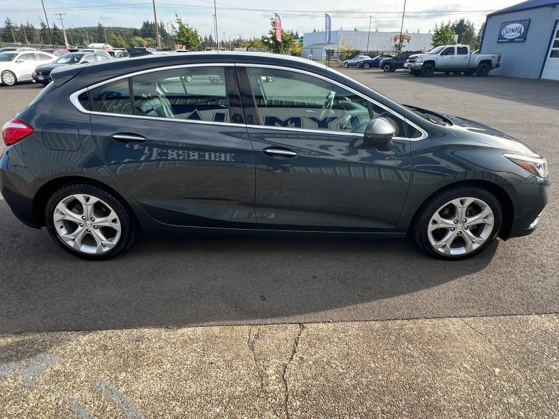 Used 2017 Chevrolet Cruze Premier FWD image 7