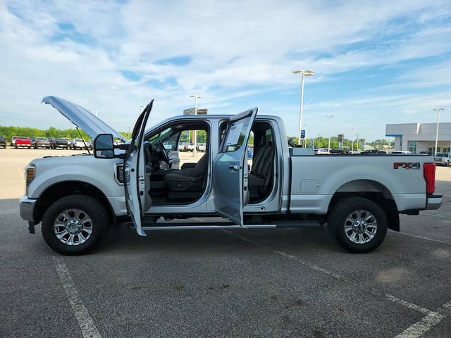 Used 2018 Ford F250 XLT w/ XLT Premium Package AWD/4WD image 14