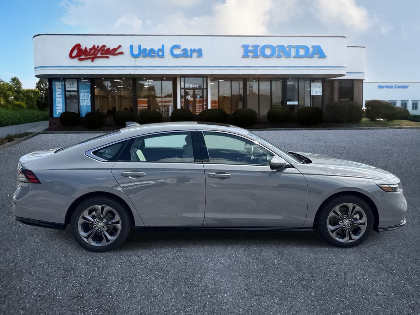 Used 2025 Honda Accord EX-L image 6