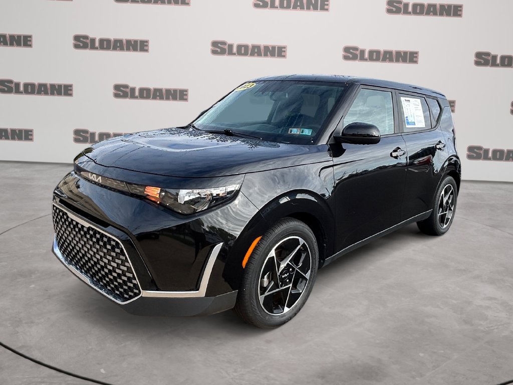 Used 2023 Kia Soul EX FWD image 1
