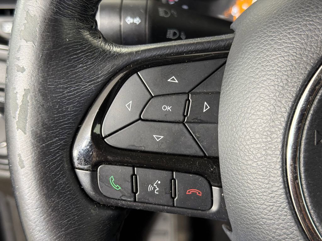 Used 2017 Jeep Renegade Altitude image 22