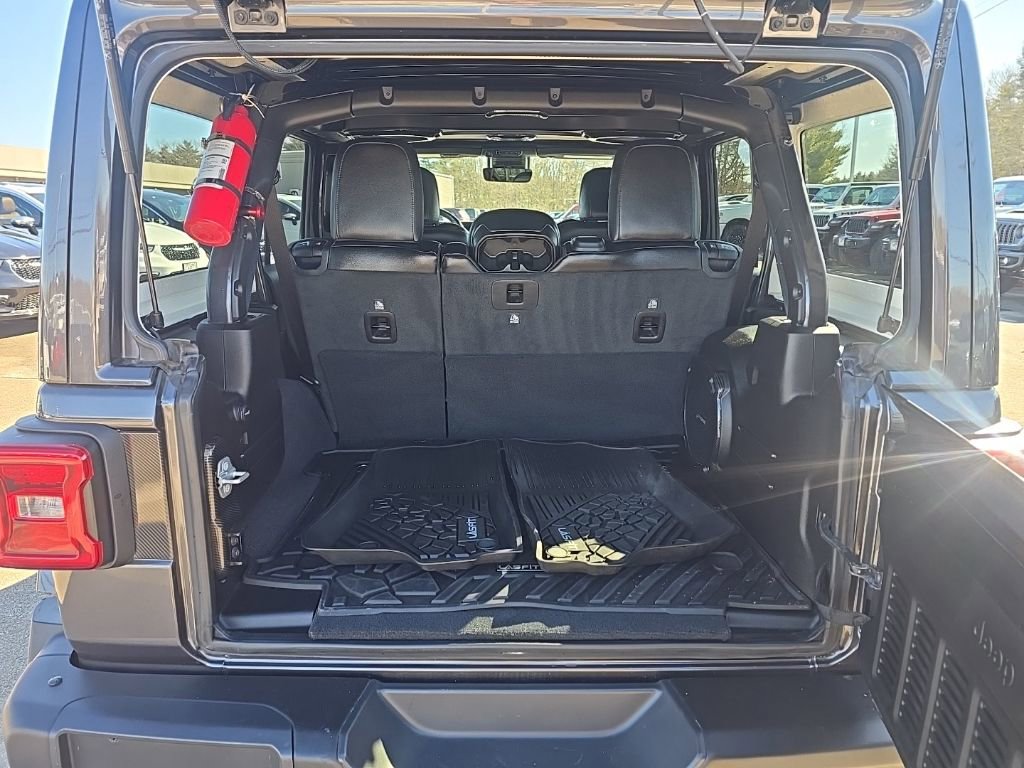 Certified 2021 Jeep Wrangler Unlimited Rubicon w/ Xtreme Recon 35" Tire Package image 19