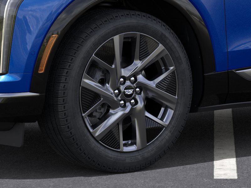 New 2026 Cadillac Optiq Luxury 1 image 9