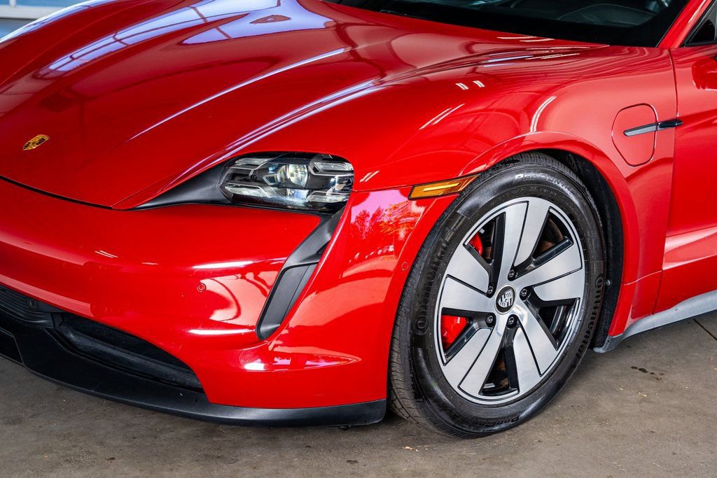 Used 2022 Porsche Taycan 4S image 12