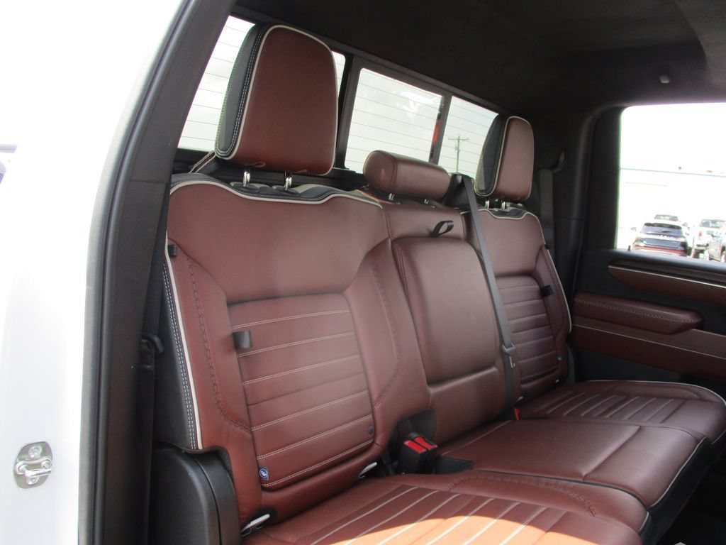 Certified 2025 GMC Sierra 3500 Denali Ultimate AWD/4WD image 25