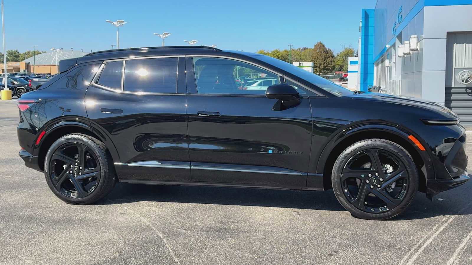 Used 2024 Chevrolet Equinox EV RS image 9