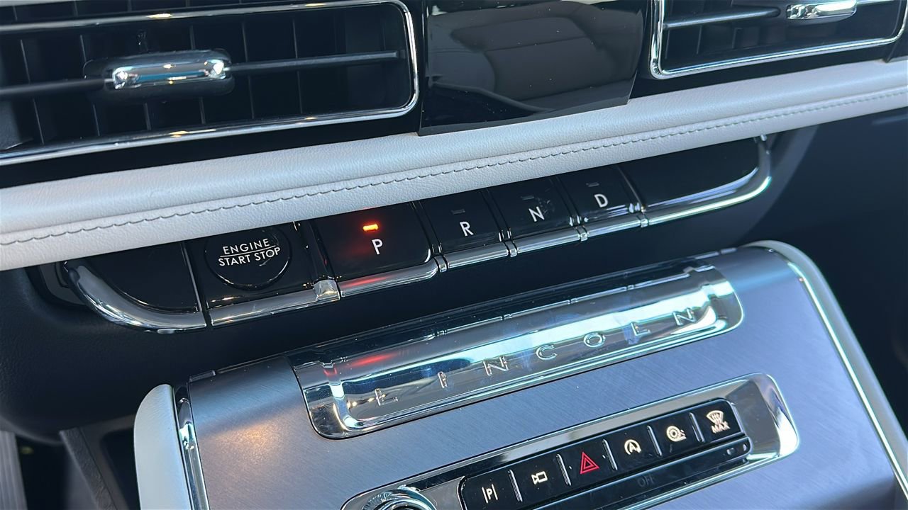New 2026 Lincoln Aviator AWD image 21