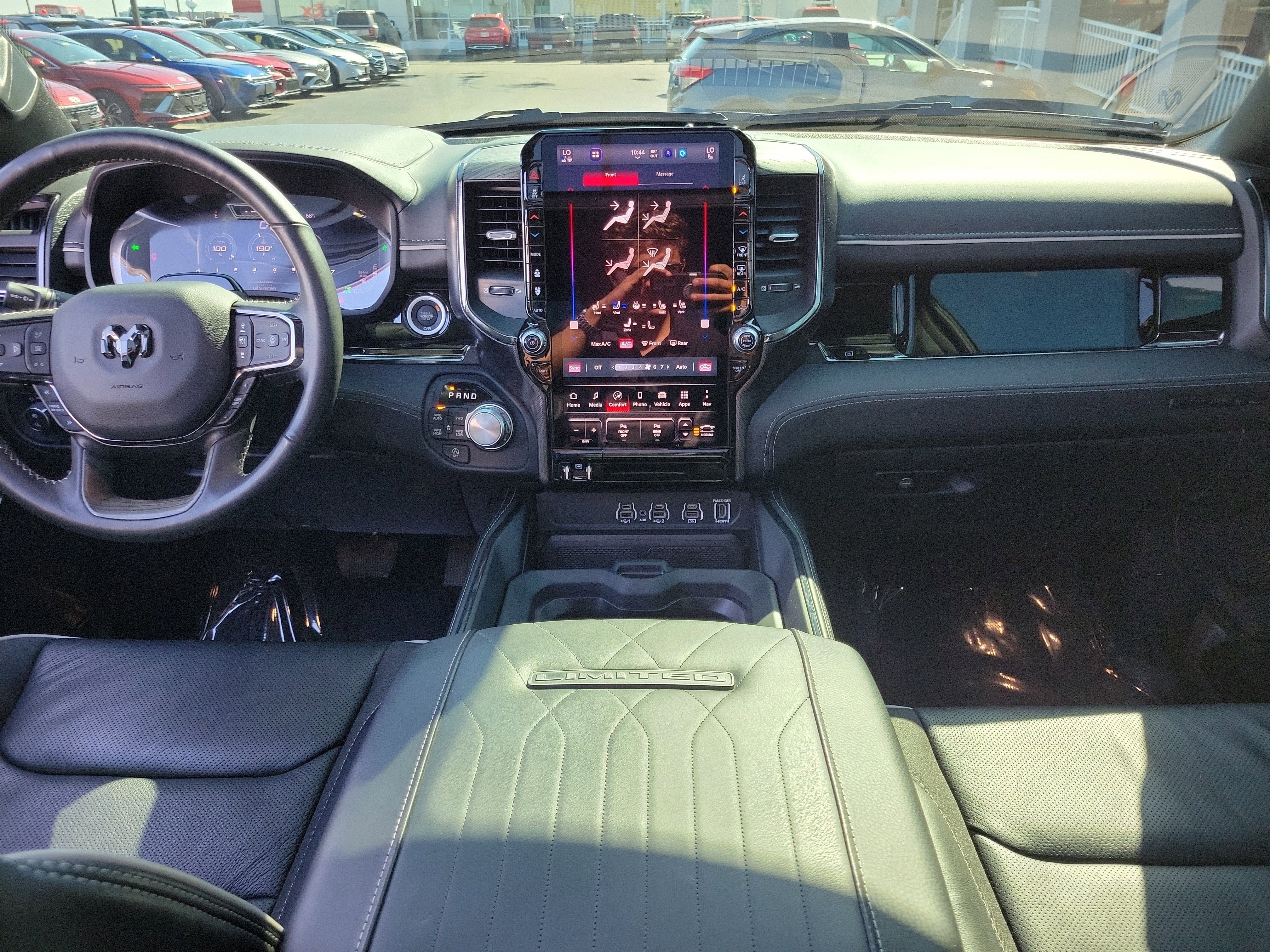 Used 2025 RAM 1500 Limited AWD/4WD image 9