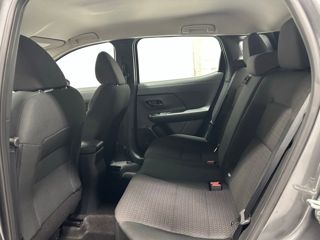 Used 2025 Nissan Kicks S AWD/4WD image 39