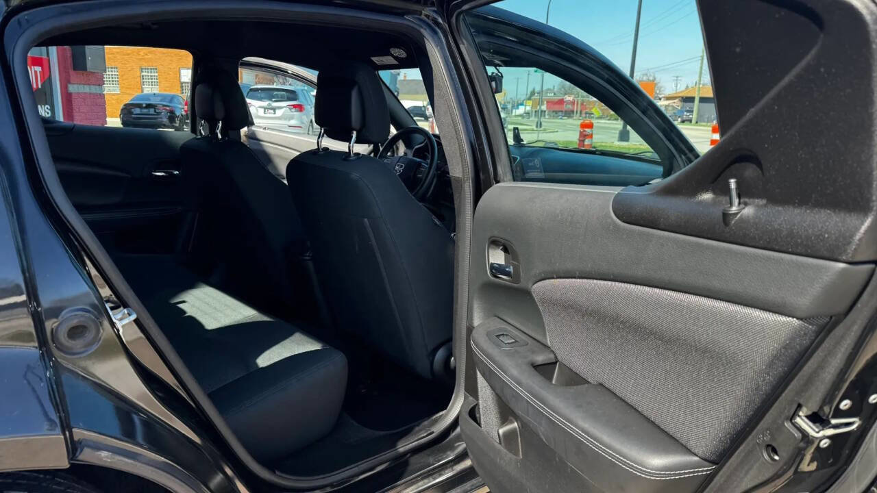Used 2014 Dodge Avenger SE FWD image 16