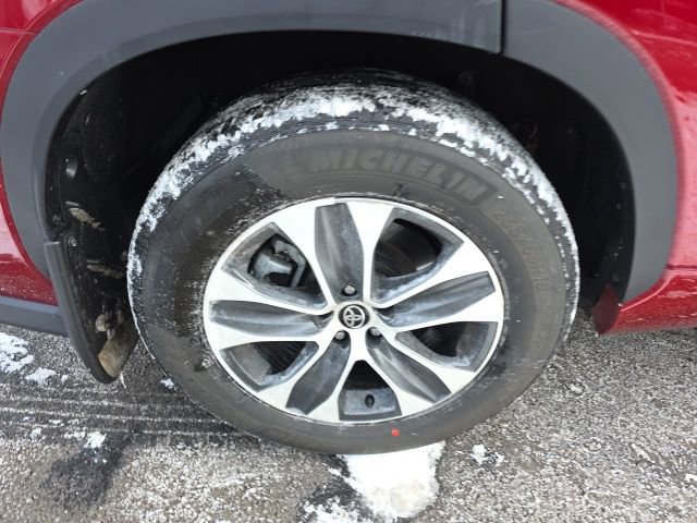 Used 2026 Toyota Highlander XLE image 26