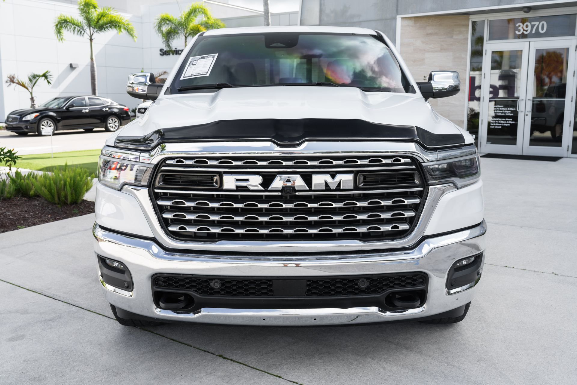 Used 2025 RAM 1500 Limited AWD/4WD image 5